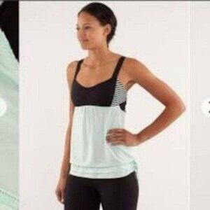 Lululemon Run Back on Track Tank Top Size 4 NWT
